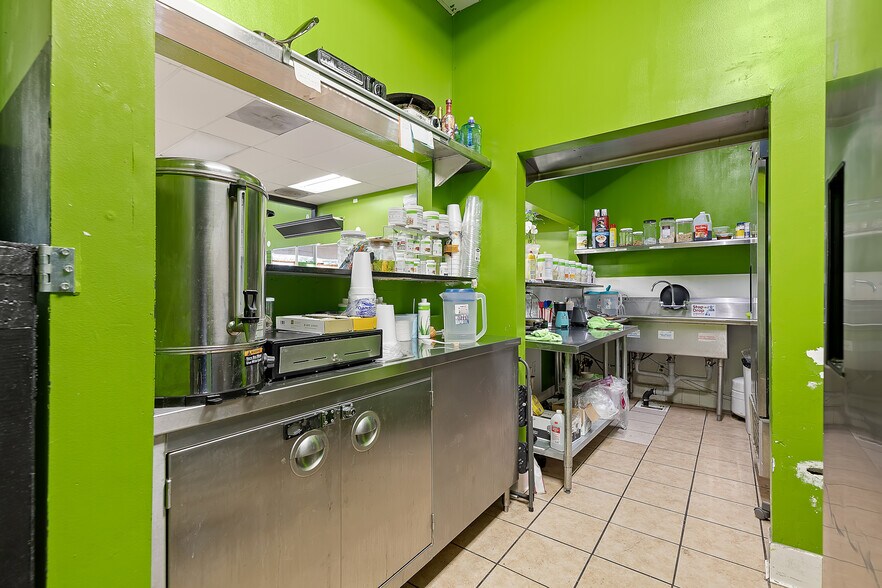 More Photos Of 2000-2010 W Lincoln Ave, Anaheim Freestanding For Sale