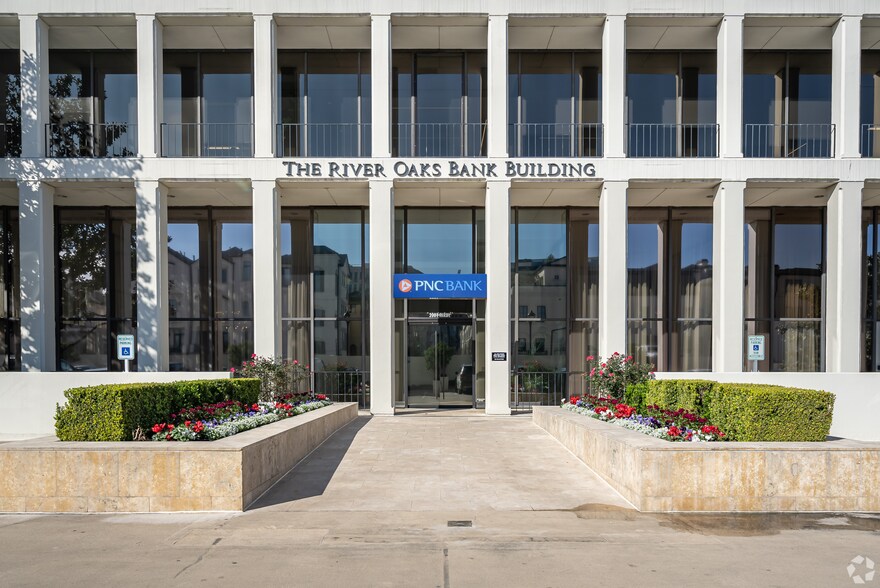 More Photos Of 2001 Kirby Dr, Houston Office For Lease