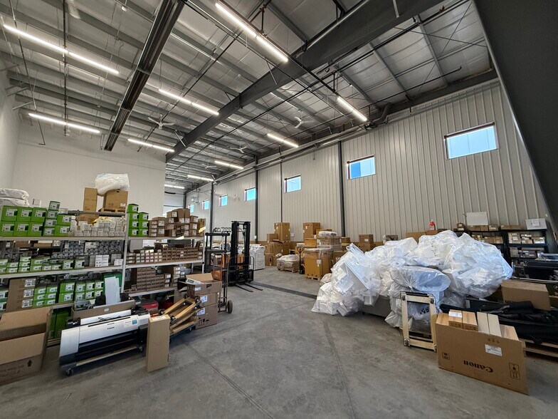 More Photos Of 40 Queensland Cres, Red Deer County Warehouse For Lease