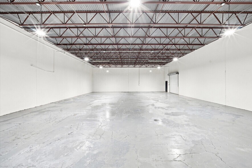 More Photos Of 1440 Cedar Post Ln, Houston Warehouse For Sale