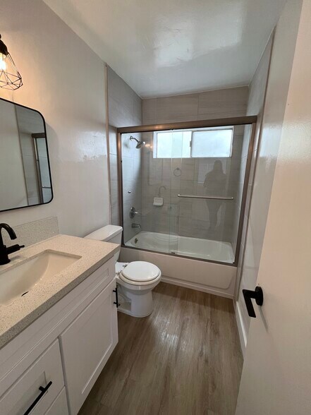 More Photos Of 1014 N Oxford Ave, Los Angeles Apartments For Sale