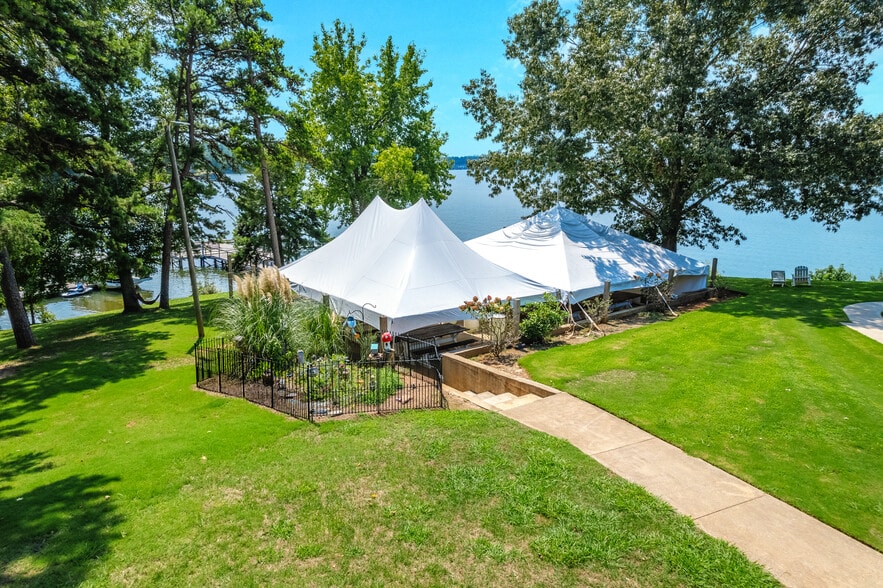 More Photos Of 14629 Rainbarrel Road, Charlotte Hotel For Sale