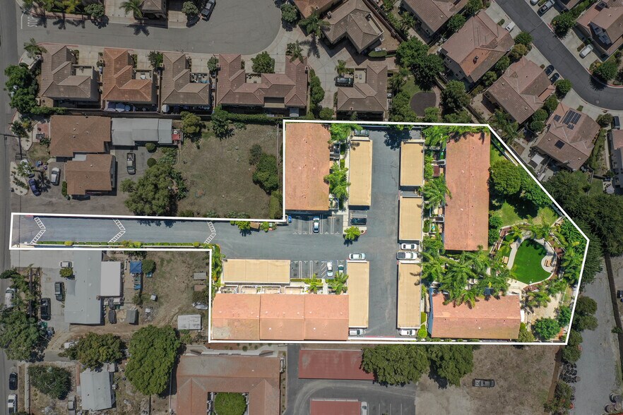 More Photos Of 380 Plymouth Dr, Vista Apartments For Sale