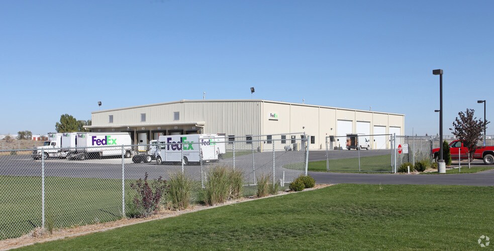 More Photos Of 382 American Ave, Jerome Warehouse For Lease