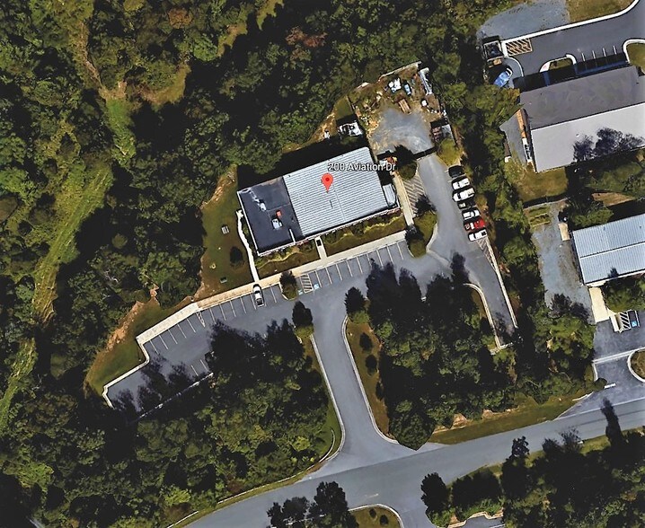 More Photos Of 200 Aviation Dr, Winchester Office For Lease
