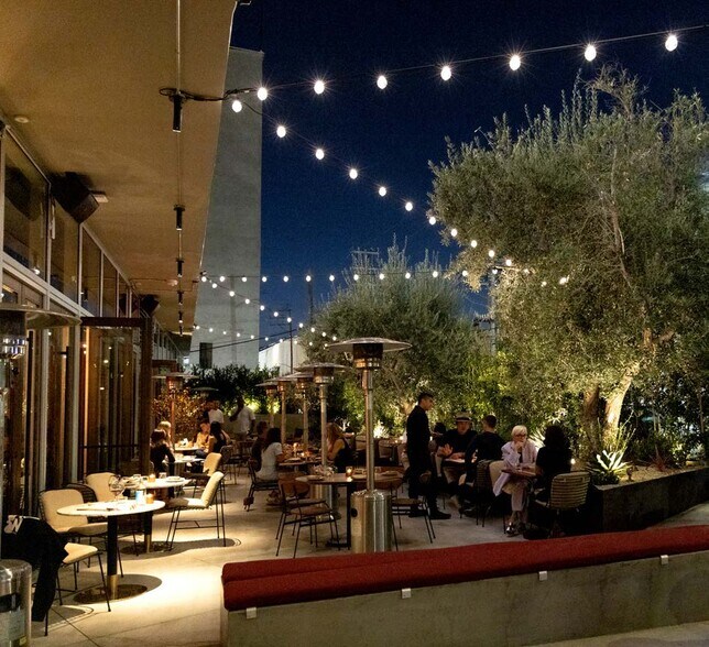 More Photos Of 925 N La Brea Ave, Los Angeles Loft Creative Space For Lease