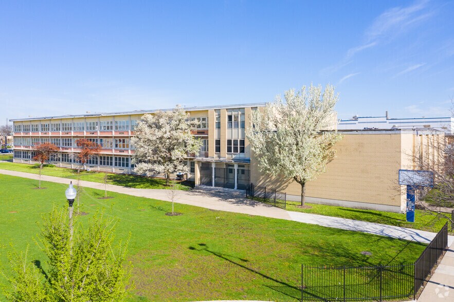 Primary Photo Of 2306 W Maypole Ave, Chicago Schools For Sale