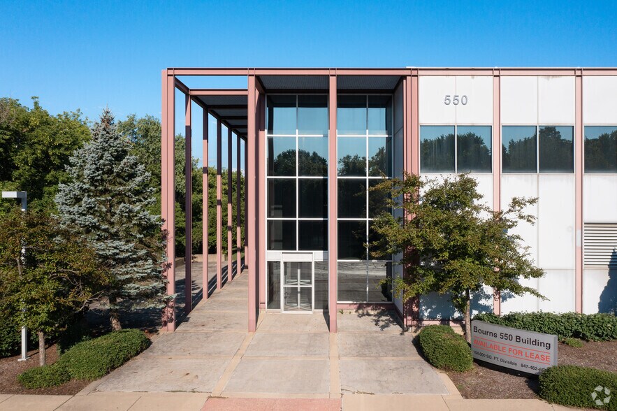 More Photos Of 540 W Northwest Hwy, Barrington Unknown For Lease