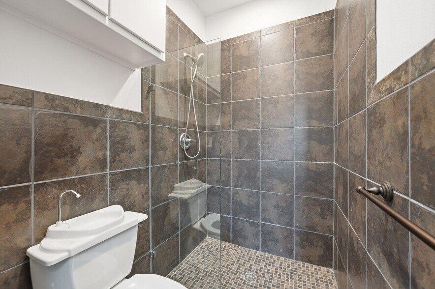 More Photos Of 131 Quest Ct, Keller Office For Lease