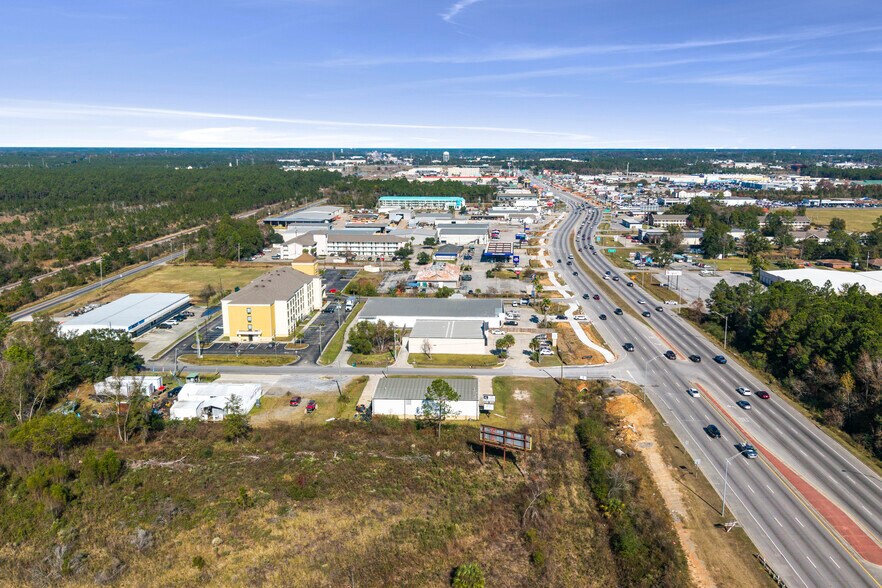 More Photos Of 15237 Russell Blvd, Gulfport Auto Salvage Facility For Lease