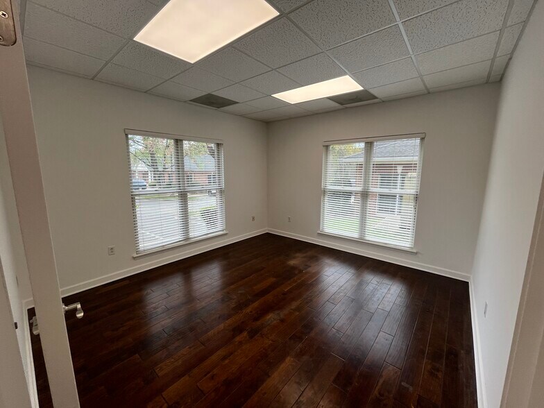 More Photos Of 2526 Plantation Center Dr, Matthews Medical For Lease