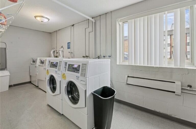 More Photos Of 1115 14th Ave SE, Minneapolis Apartments For Sale