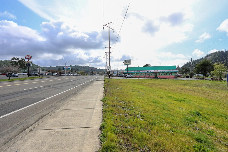 More Photos Of 1241 Highway 101, Reedsport Land For Sale