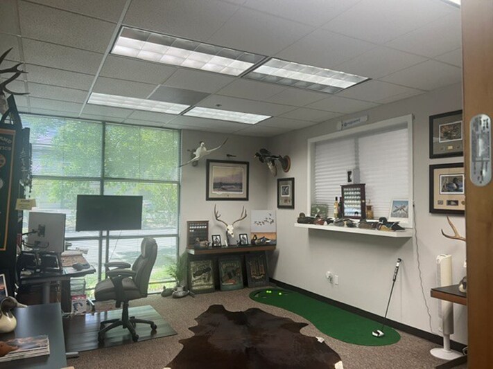 More Photos Of 30-38 Executive Ct, Napa Light Distribution For Lease
