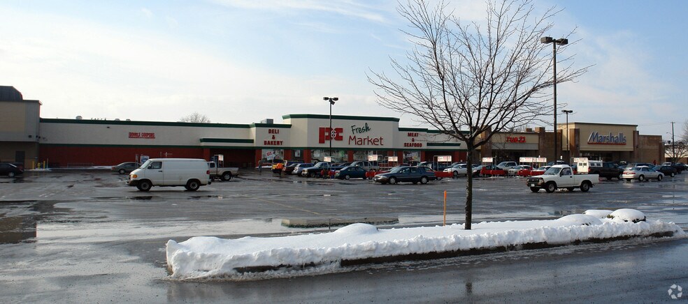 More Photos Of 205-225 Erie Blvd W, Rome Unknown For Lease