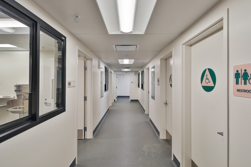 More Photos Of 3716 Eagle Rock Blvd, Los Angeles Restaurant For Lease