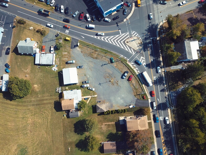 More Photos Of 1499 E Philadelphia Ave, Gilbertsville Storefront Retail Residential For Sale