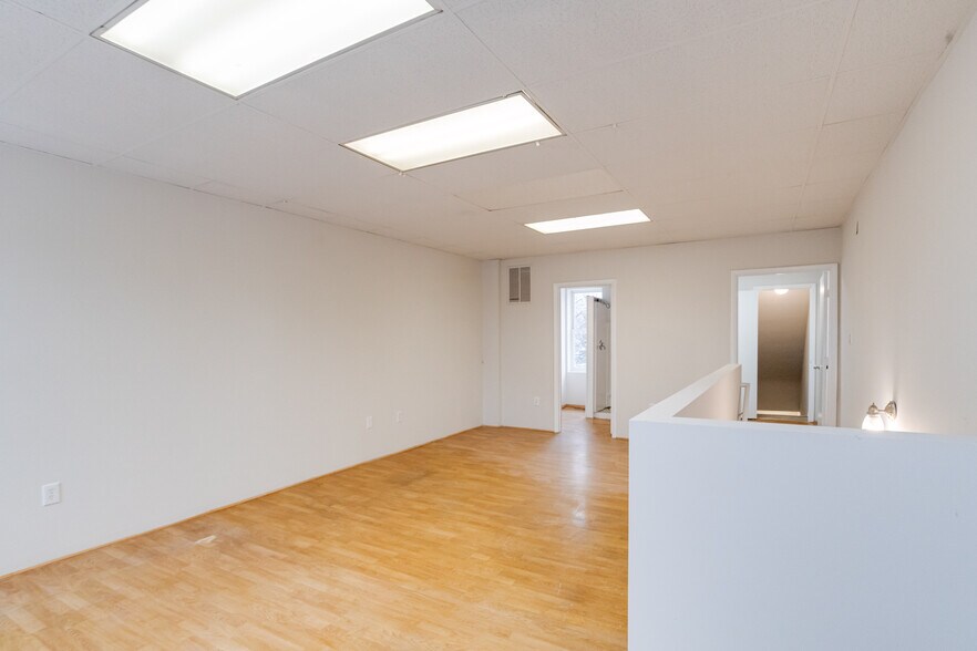 More Photos Of 6419 Harford Rd, Baltimore Office For Sale