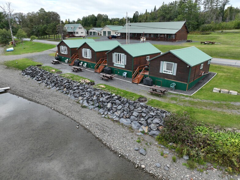 More Photos Of 109 Sinclair Rd, Sinclair Sports And Entertainment For Sale