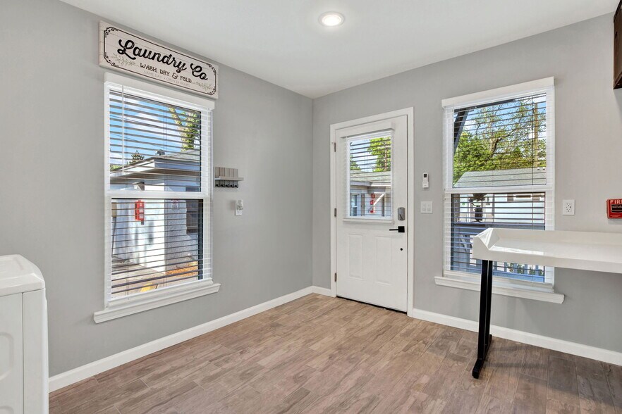 More Photos Of 733 W 52nd St, Savannah Apartments For Sale
