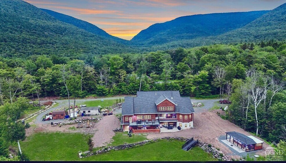 More Photos Of 19 Palsgraf Ct., Elka Park Showroom For Sale