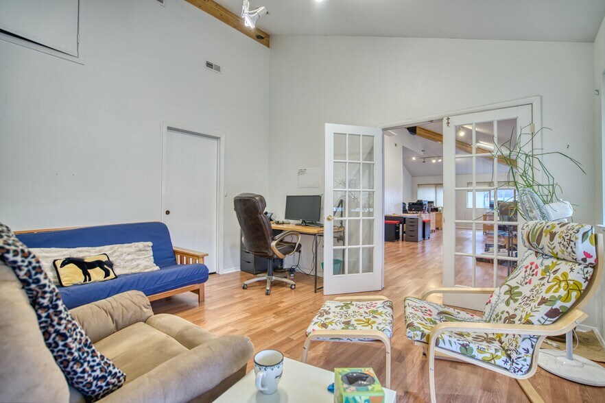 More Photos Of 3015 47th St, Boulder Medical For Lease