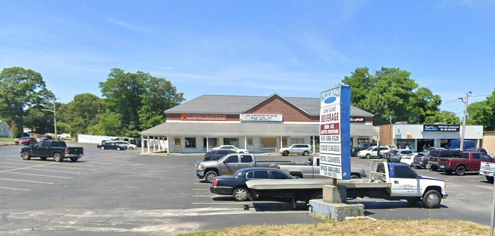 More Photos Of 400 Hawkins Ave, Lake Ronkonkoma General Retail For Sale