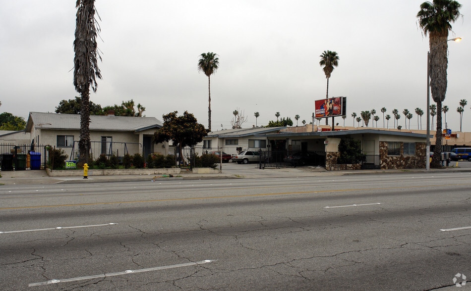 More Photos Of 4062-4070 W Century Blvd, Inglewood Storefront Retail Residential For Lease