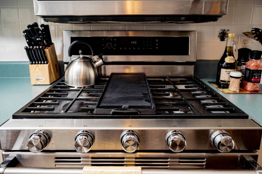 More Photos Of 84-86 Benson Rd, Travelers Rest Specialty For Sale