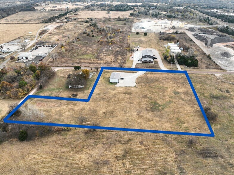 More Photos Of 1725 NE 16th St, Newcastle Warehouse For Sale