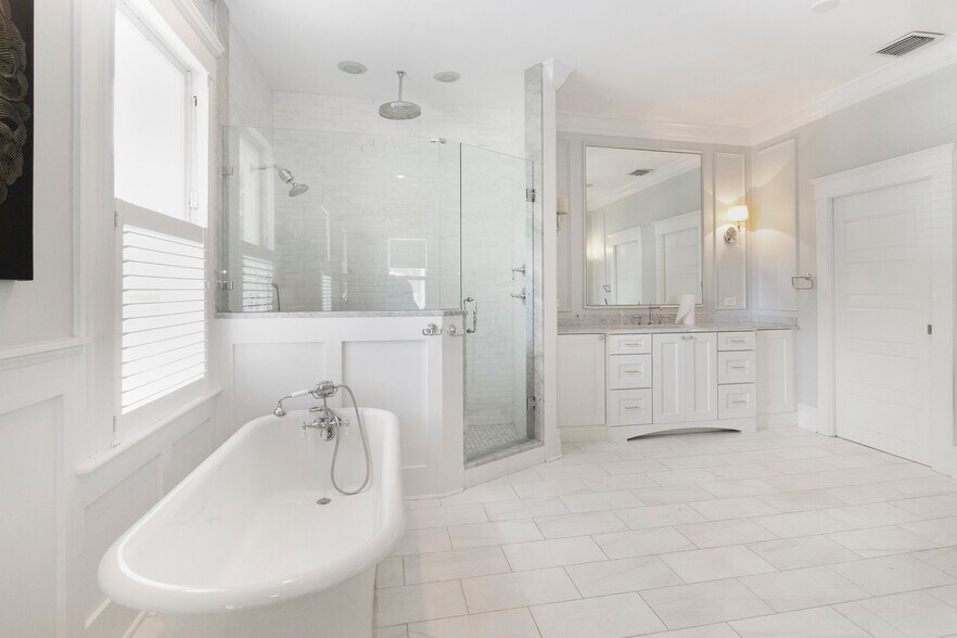 More Photos Of 326 S Hyde Park Ave, Tampa Office Residential For Sale