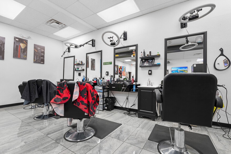 More Photos Of 4105 S Central Ave, Phoenix Freestanding For Sale