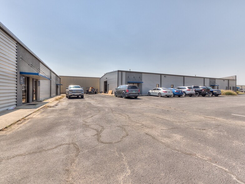 More Photos Of 2845 Broce Dr, Norman Office For Sale