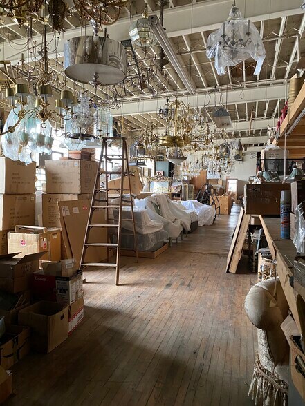 More Photos Of 4017 Liberty Ave, Pittsburgh Office For Sale