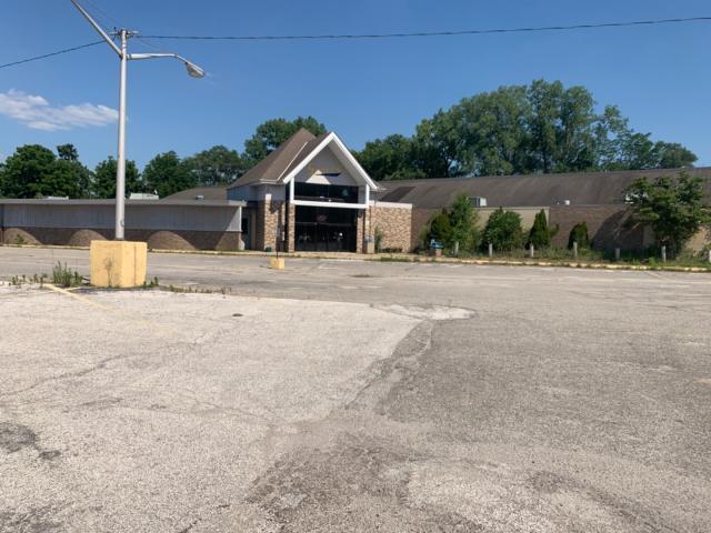 Primary Photo Of 65 Normandy Dr, Painesville Bowling Alley For Sale