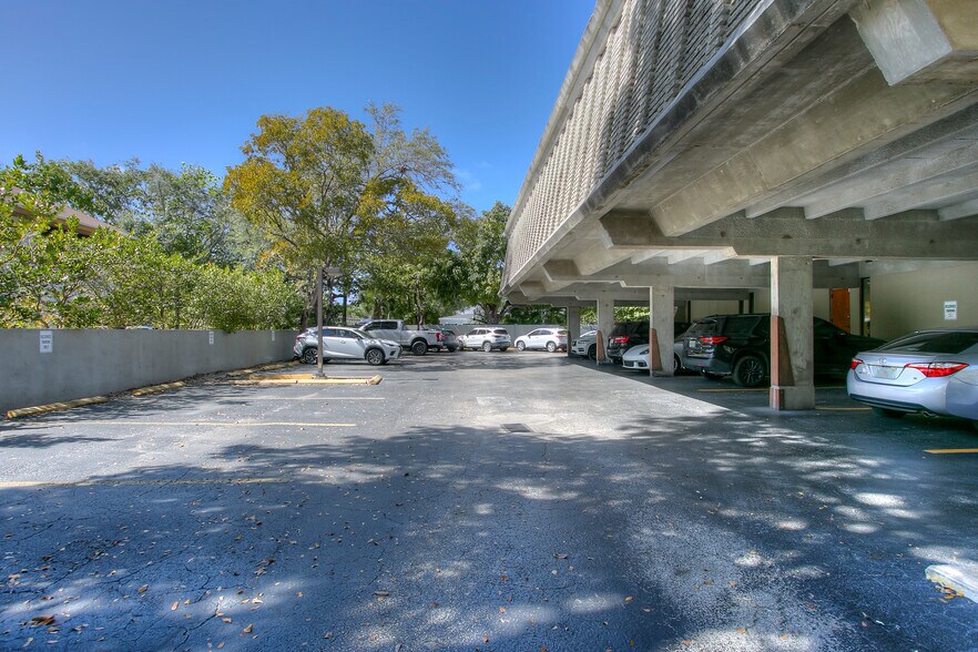 More Photos Of 7910 SW 57th Ave, South Miami Office Residential For Lease