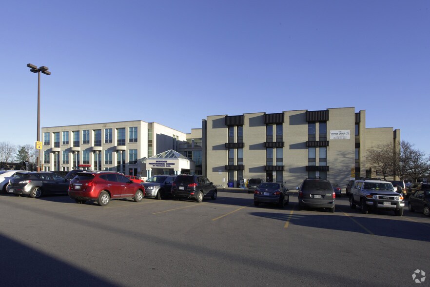 More Photos Of 40 Finchgate Blvd, Brampton Medical For Lease