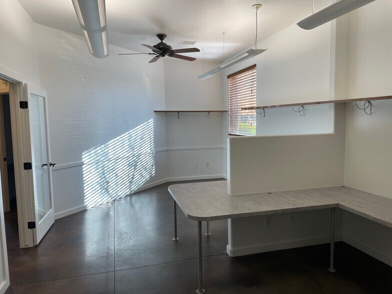 More Photos Of 1951 Commerce Center Circle, Prescott Medical For Lease