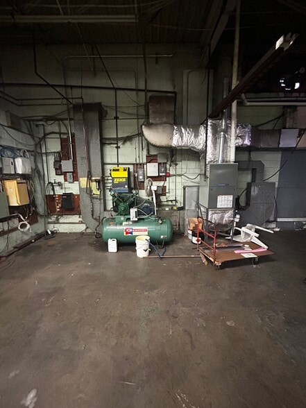 More Photos Of 181 Conant St, Pawtucket Manufacturing For Lease