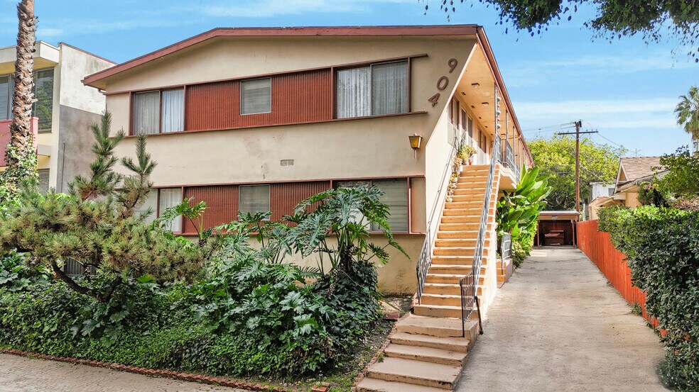 Primary Photo Of 904 N Spaulding Ave, Los Angeles Apartments For Sale