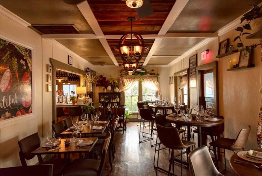 More Photos Of 703 W Main St, Payson Freestanding For Sale