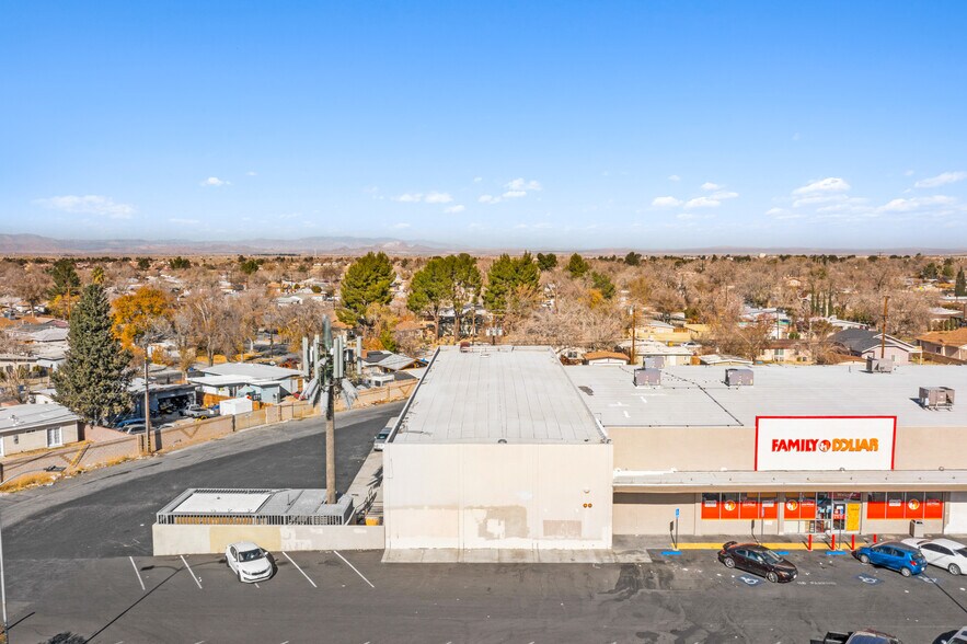 More Photos Of 1101-1111 W Avenue I, Lancaster Unknown For Lease