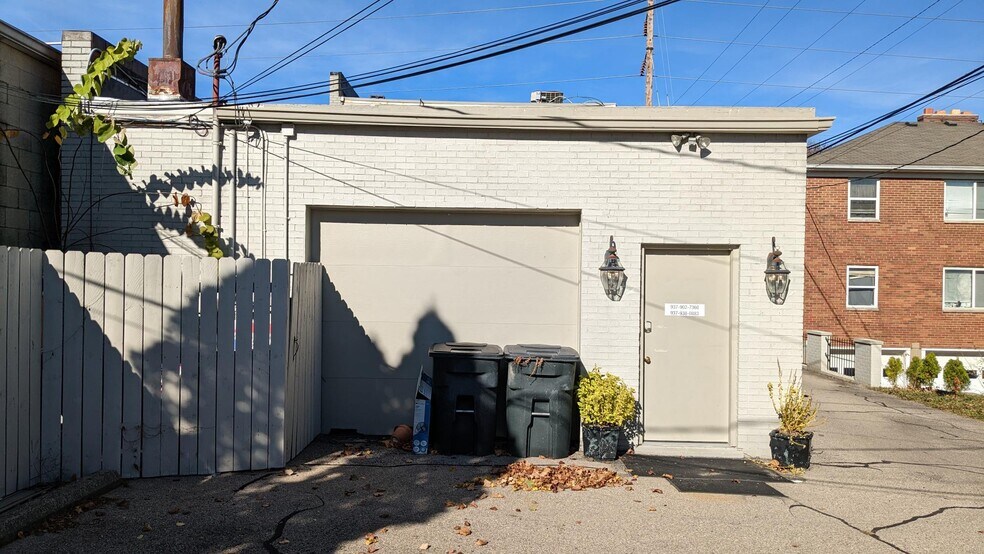 More Photos Of 504 E Dorothy Ln, Dayton Storefront Retail Residential For Sale