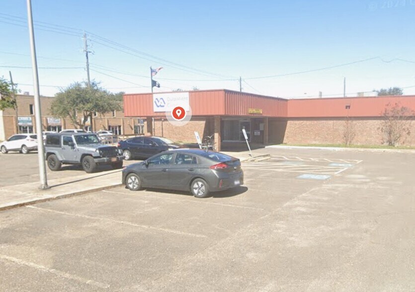 More Photos Of 3828 Avenue N, Galveston Hospital For Lease