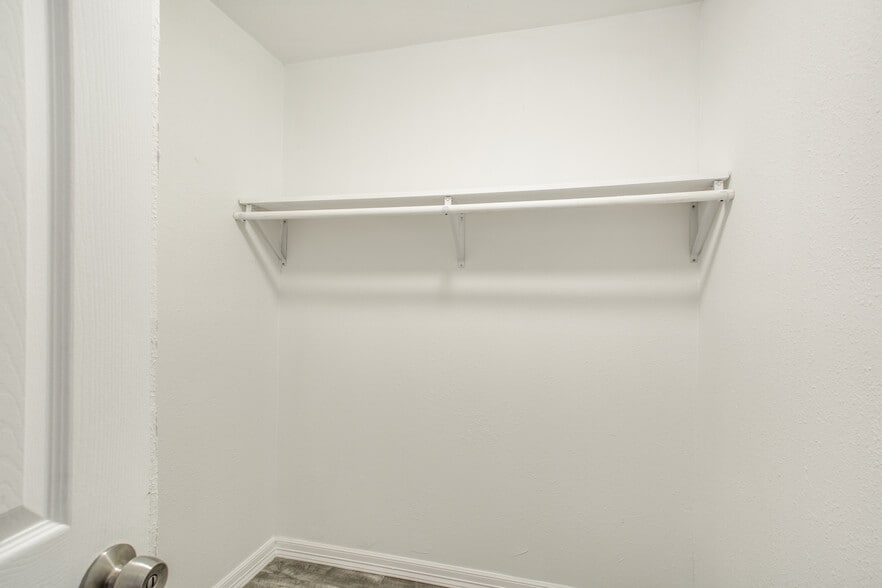 More Photos Of 4914 Kashmere St, Houston Apartments For Sale