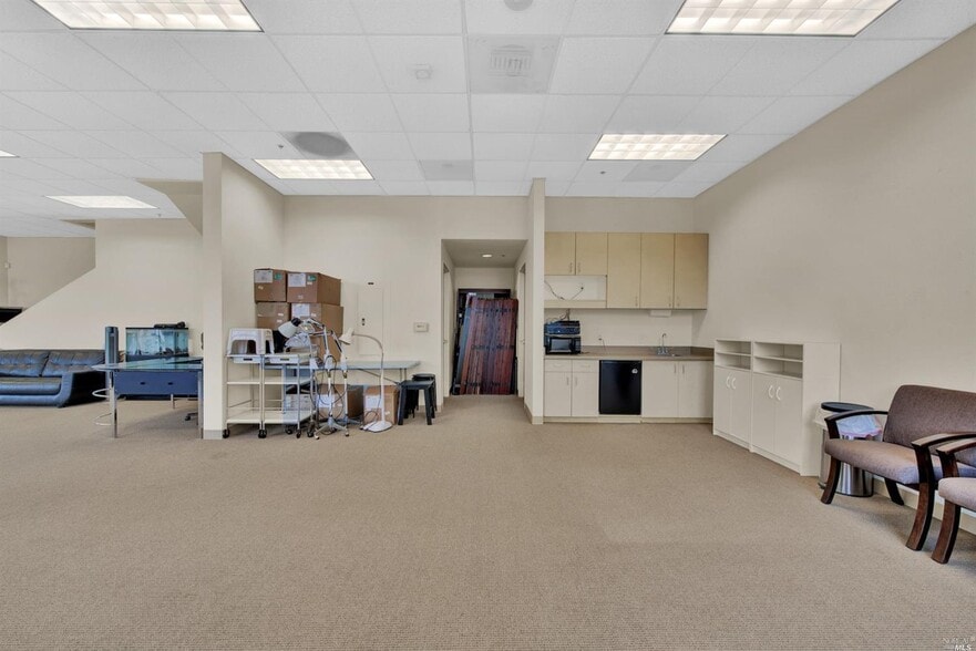 More Photos Of 4725 Mangels Blvd, Fairfield Light Distribution For Lease