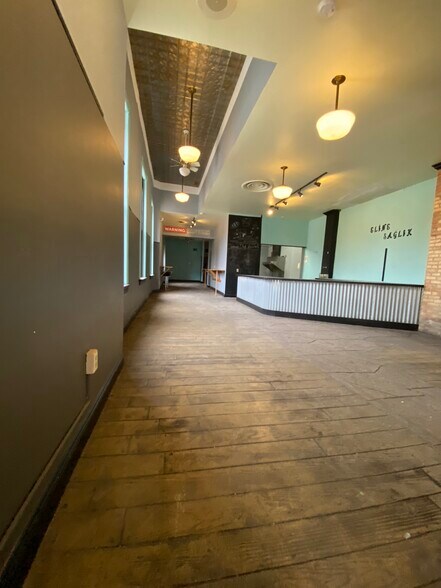 More Photos Of 301 S Washington Sq, Lansing Storefront For Lease