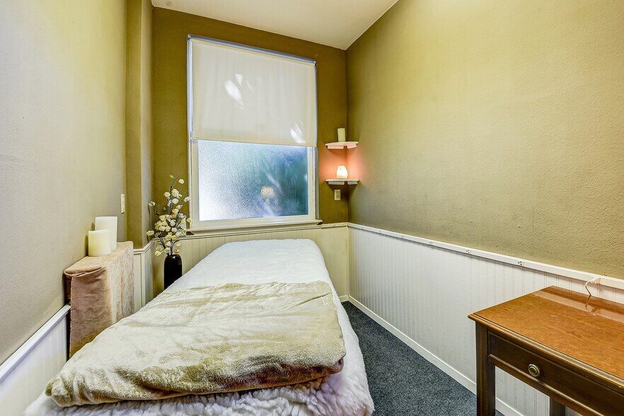 More Photos Of 920 N 1st St, Renton Medical For Sale