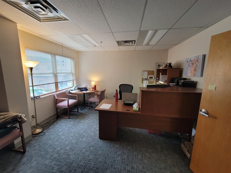 More Photos Of 89 Main St, Montpelier Medical For Lease