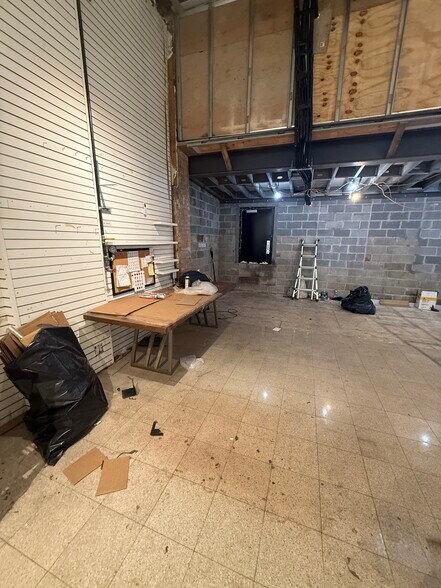 More Photos Of 343 Canal St, New York Office For Lease